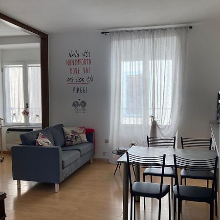 Casa Mirella Apartment โลเวเร ภายนอก รูปภาพ