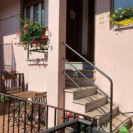 Casa Mirella Apartment โลเวเร ภายนอก รูปภาพ