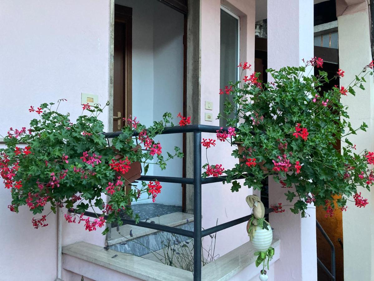 Casa Mirella Apartment โลเวเร ภายนอก รูปภาพ
