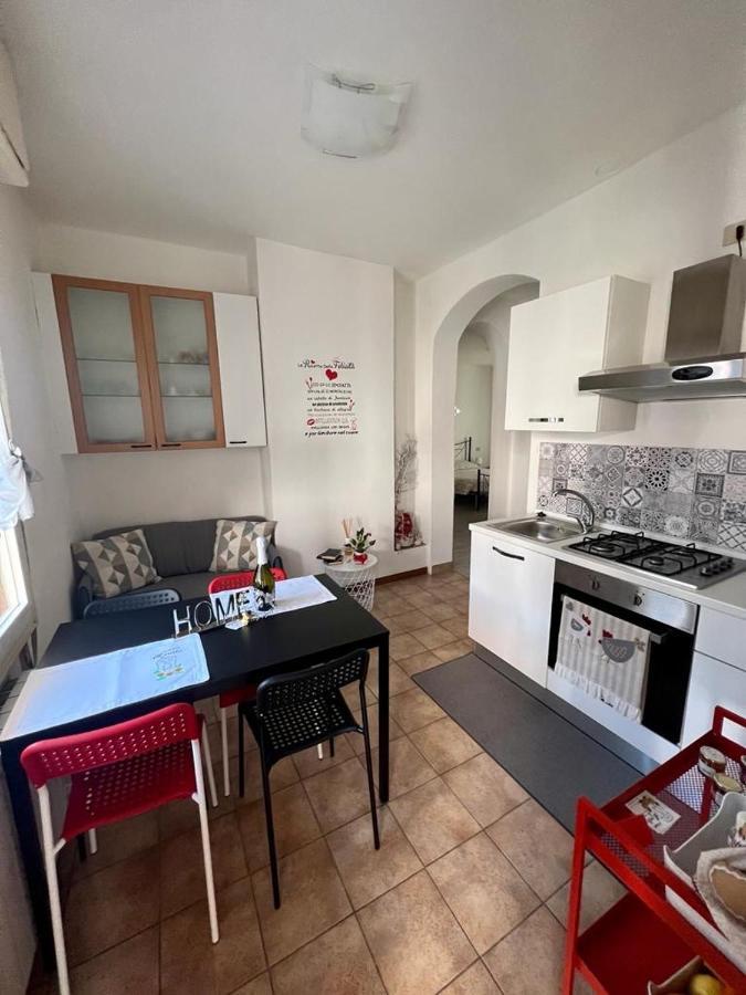 Casa Mirella Apartment โลเวเร ภายนอก รูปภาพ
