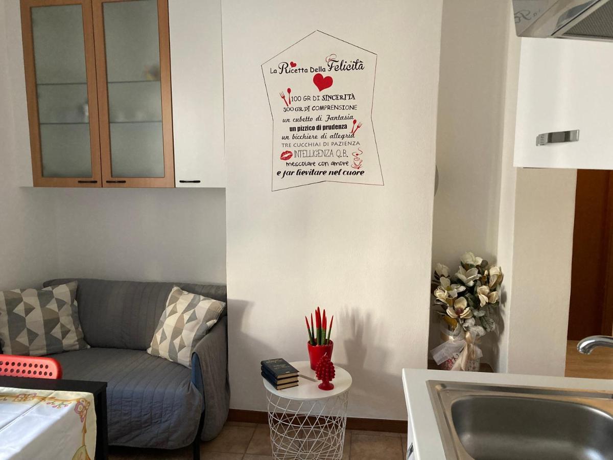 Casa Mirella Apartment โลเวเร ภายนอก รูปภาพ