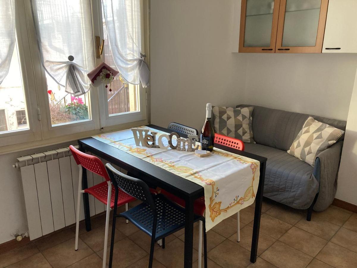 Casa Mirella Apartment โลเวเร ภายนอก รูปภาพ